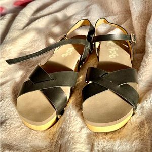 FLOGG black leather strap clog sandals
